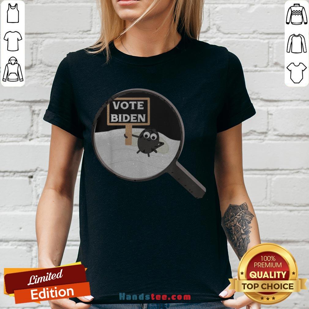 The Fly On Vice President Pence Head Debate 2020 Vote Biden Shirt