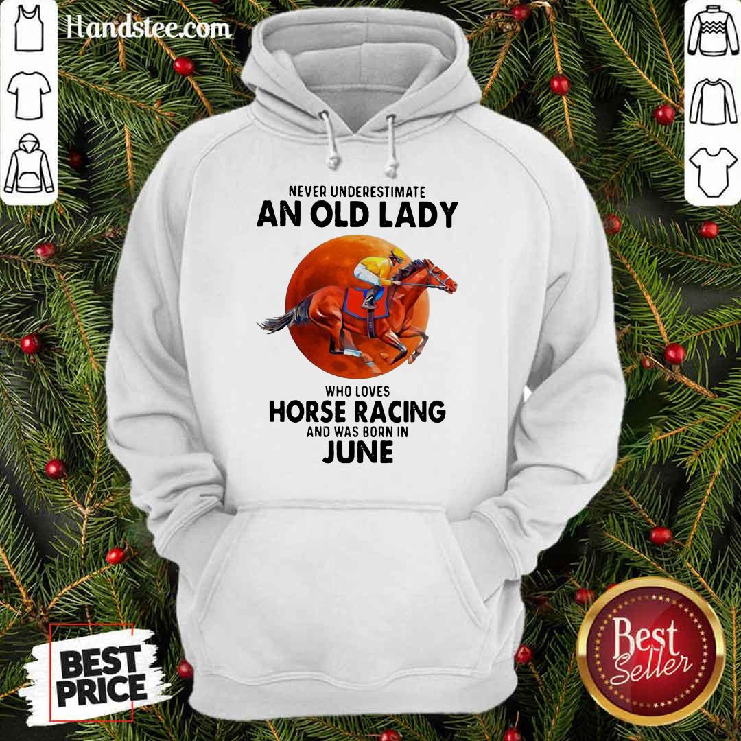 Great 1 Old Lady Who Loves Horse Racing Shirt