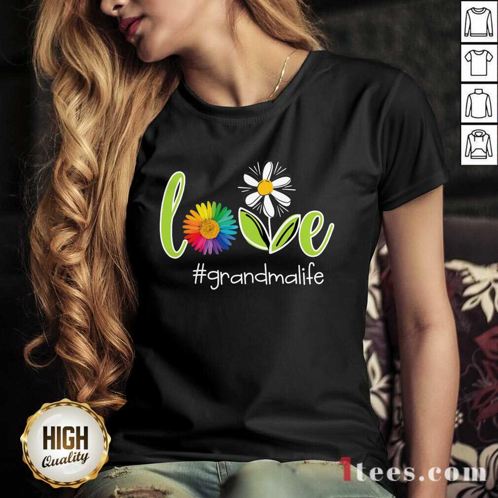 Love Grandma Life Flower Artistry Shirt