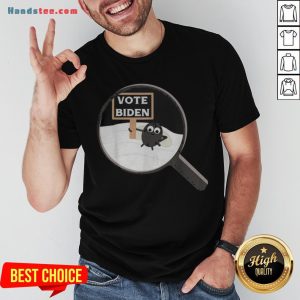 The Fly On Vice President Pence Head Debate 2020 Vote Biden Shirt