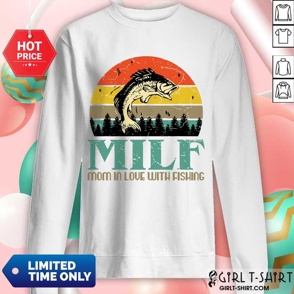 Milf Mom In Love With Fishing Vintage Shirt