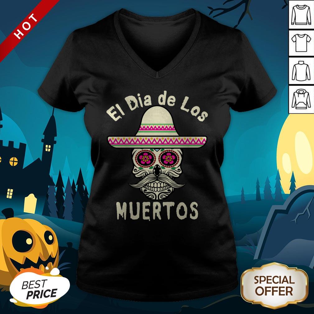 el-day-of-the-dead-sugar-skull-mexican-hat-el-jeff-celebration-dia-de-muertos-v-neck.jpg