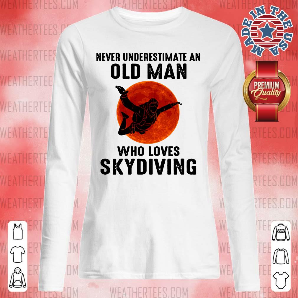 Hot 12 Old Man Loves Skydiving Shirt