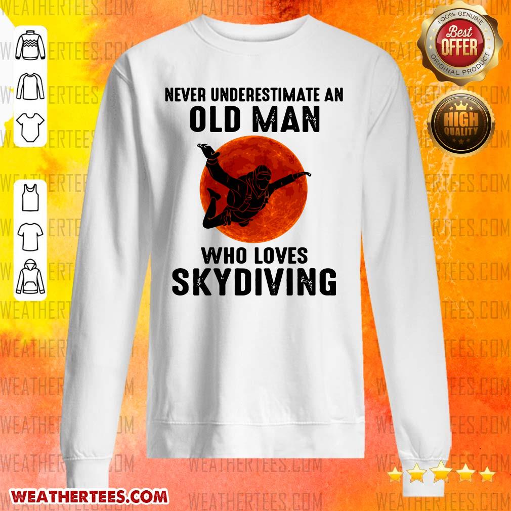 Hot 12 Old Man Loves Skydiving Shirt