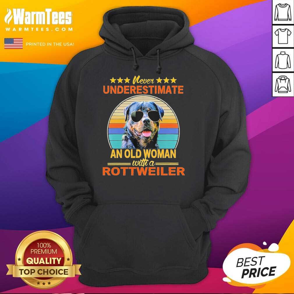 Hot Never Underestimate An Old Woman With A Rottweiler Vintage Shirt