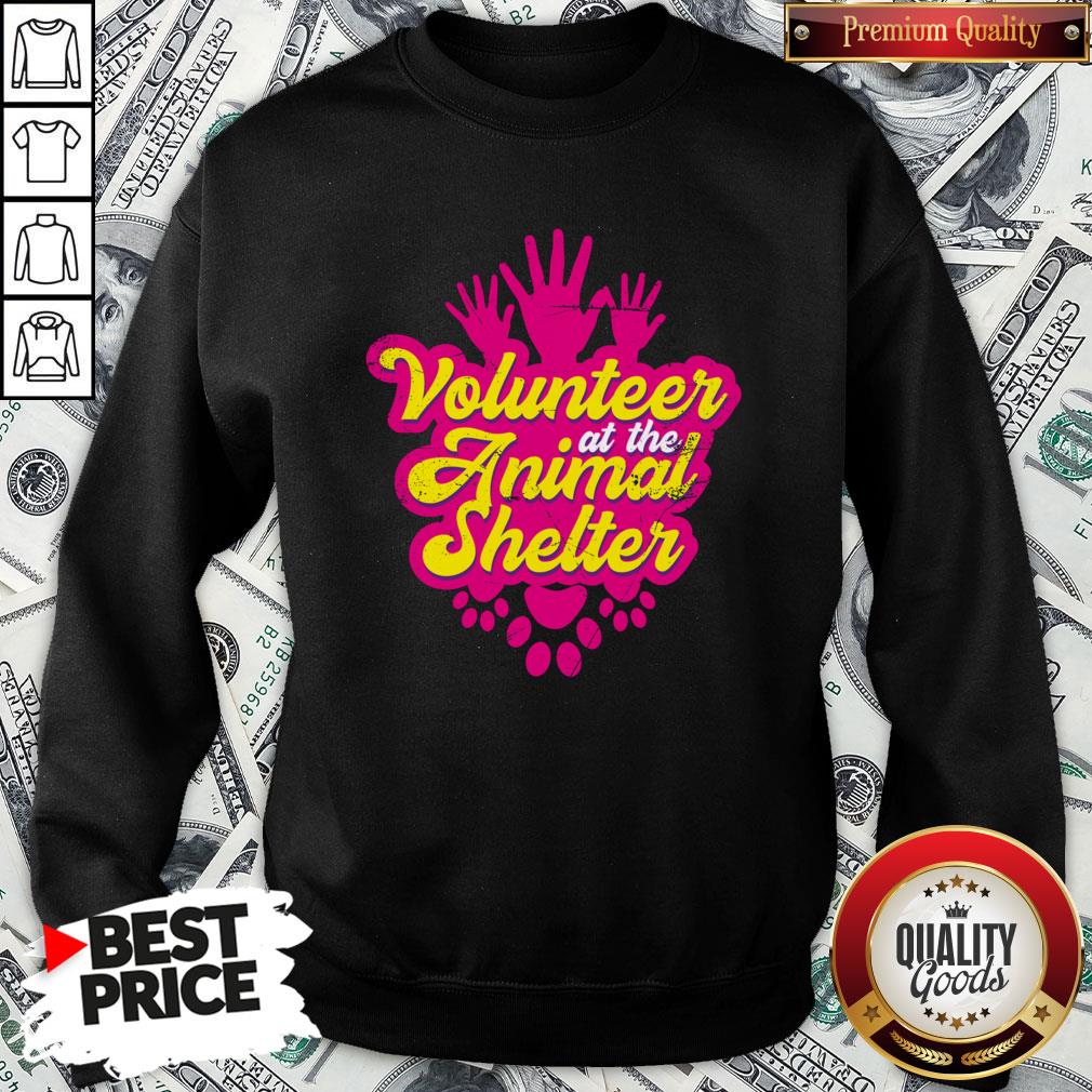 Hot Volunteer At The Animal Shelter Shirt