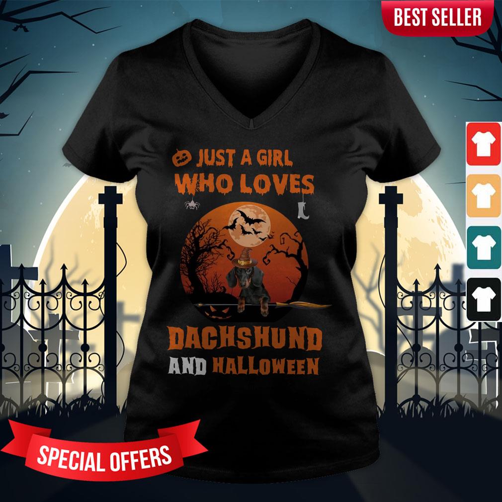 Just A Girl Who Loves Dachshund Halloween T-Shirt