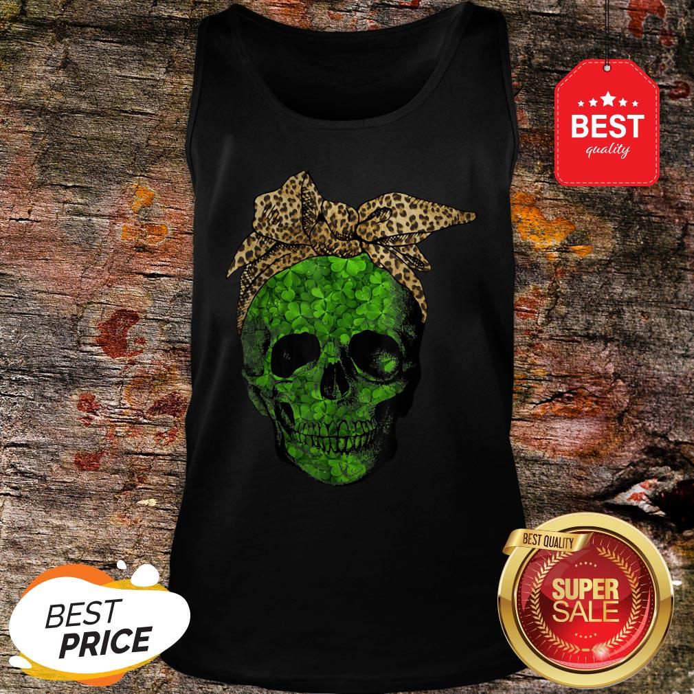 Leopard Bandana Shamrock Skull St Patrick’s Day Gifts T-Shirt