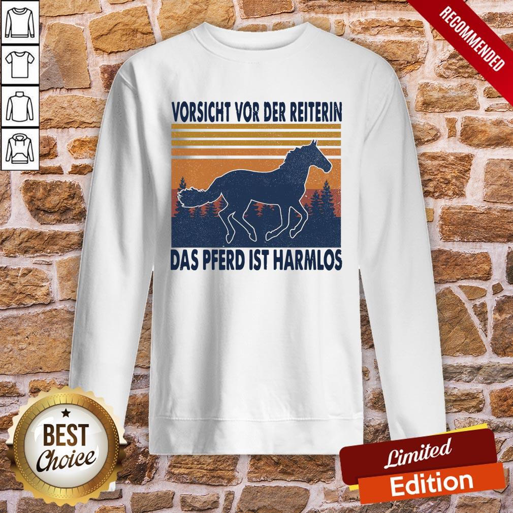 official-horse-vorsicht-vor-der-reiterin-das-pferd-ist-harmlos-vintage-retro-sweatshirt.jpg
