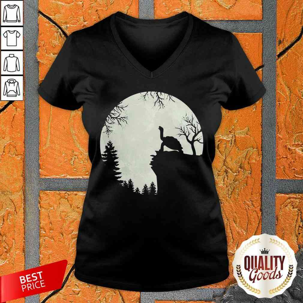Top Howling Turtle The Moon Shirt