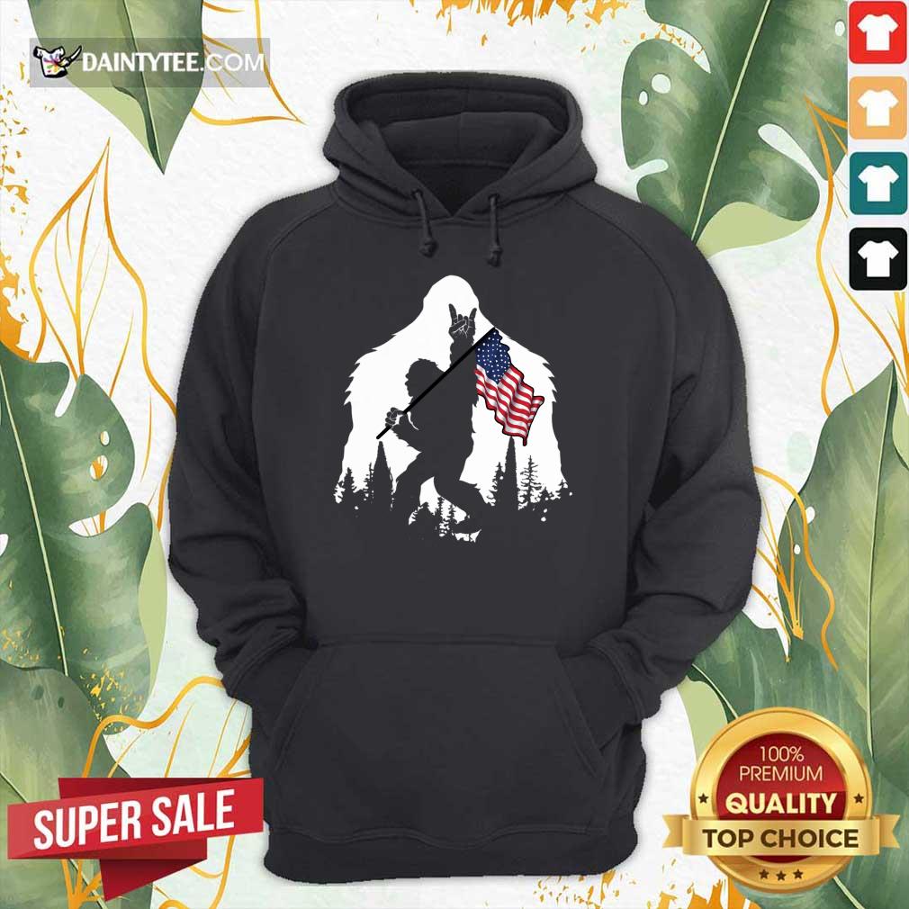 Good Bigfoot Hold American Flag Wonderful Shirt