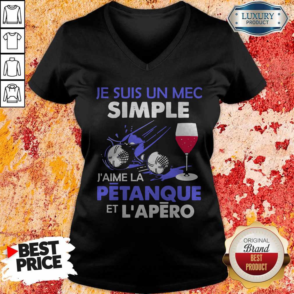 je-suis-un-mec-simple-jaime-la-petanque-et-lapero-v-neck.jpg