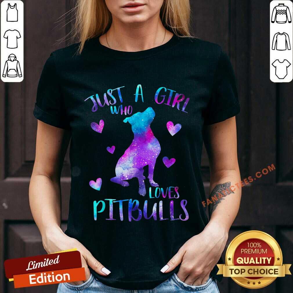 Just A Girl Who Loves Pitbulls Shirt
