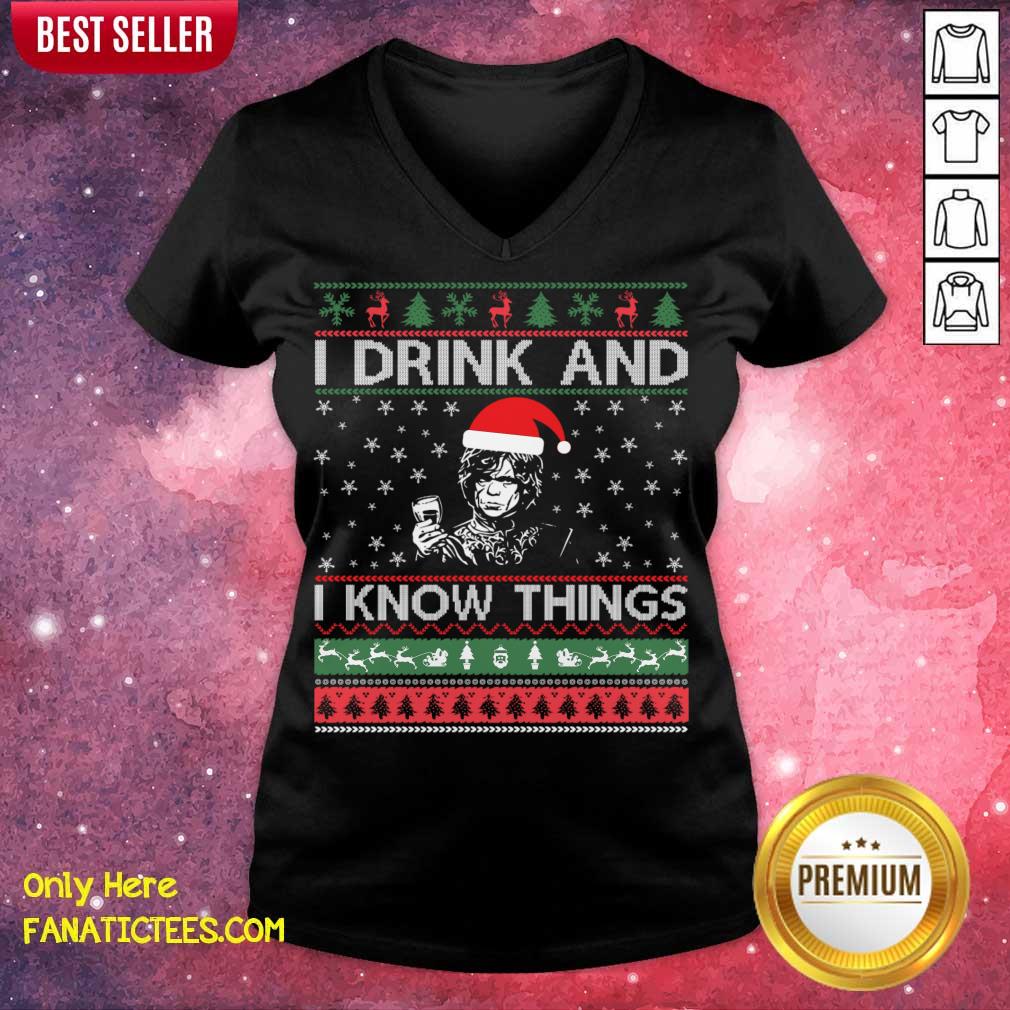 Perfect I Drink And I Know Things Christmas Gif T-Shirt