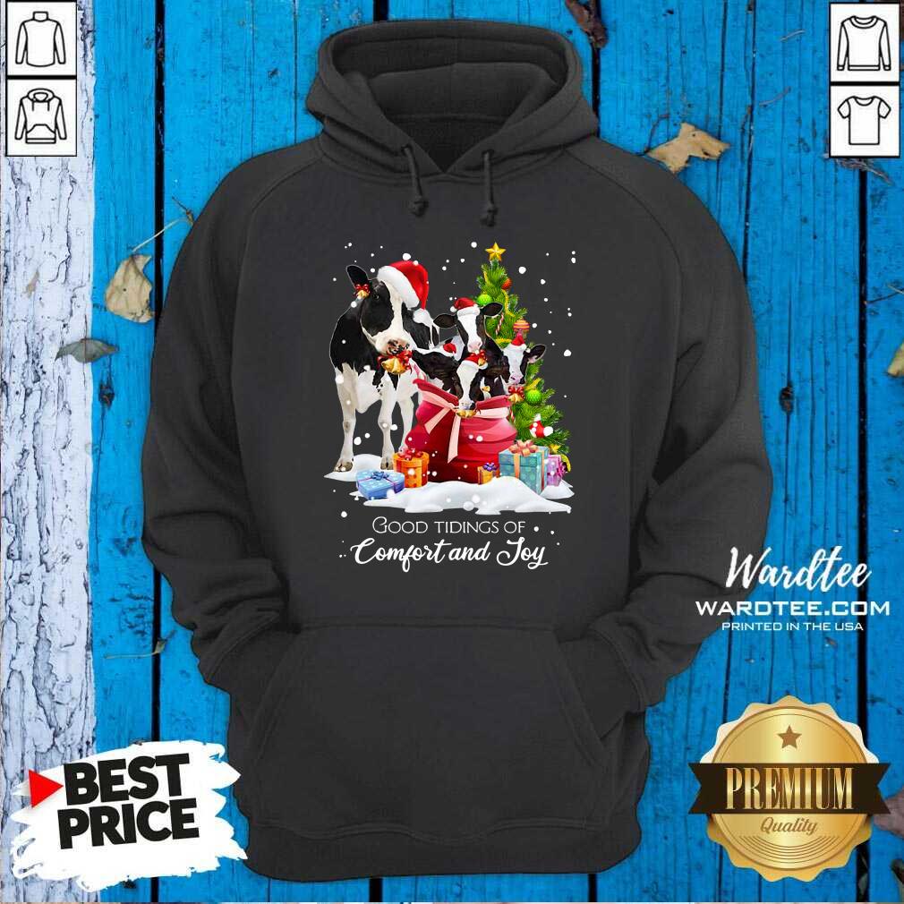pretty-cows-santa-good-tiding-of-comfort-and-joy-merry-christmas-tree-gift-hoodie.jpg