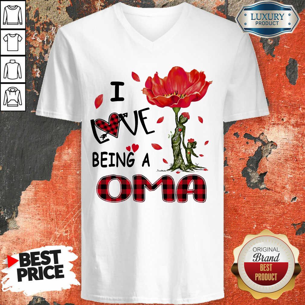 Red Flower I Love Being A Oma Shirt