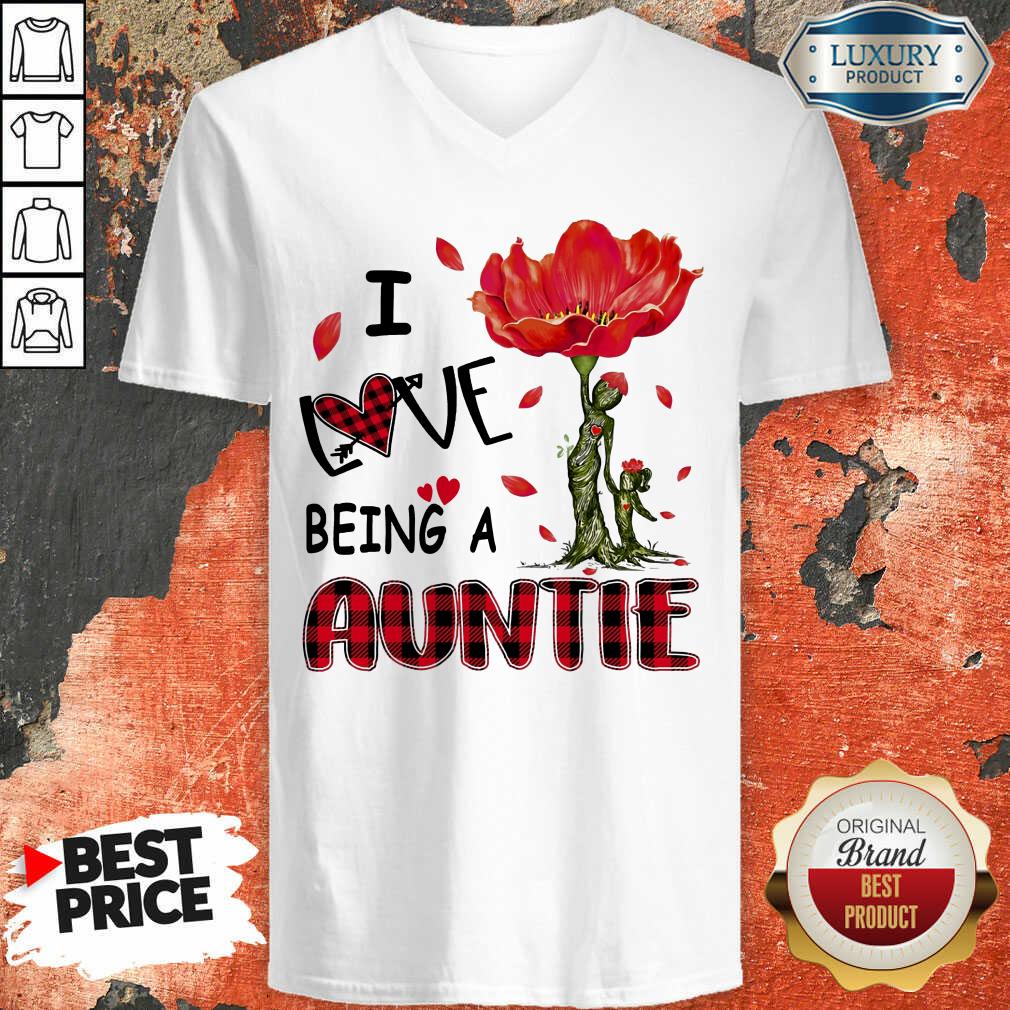 Red Flower I Love Being An Auntie Shirt