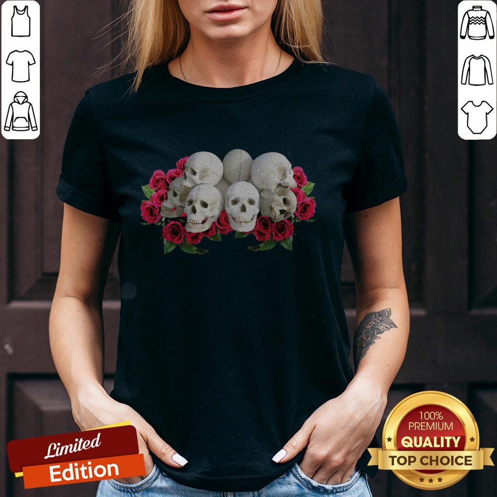 skulls-and-roses-day-dead-dia-de-muertos-v-neck.jpg