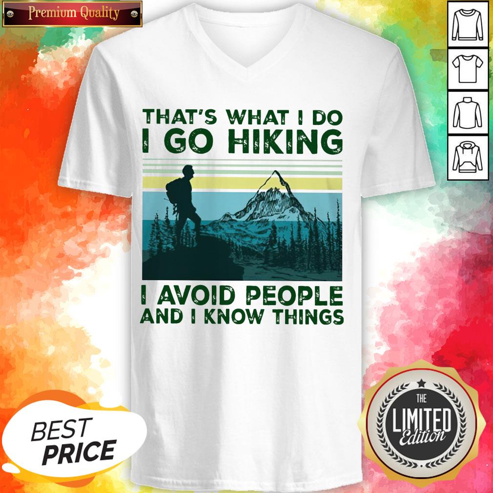 That'S What I Do I Go Hiking I Avoid People Classic T-Shirt