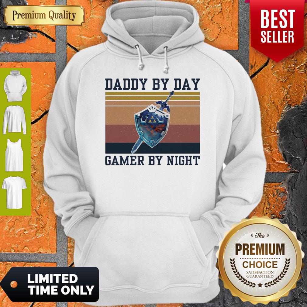 Top Hylian Shield Daddy By Day Gamer By Night Vintage Shirt