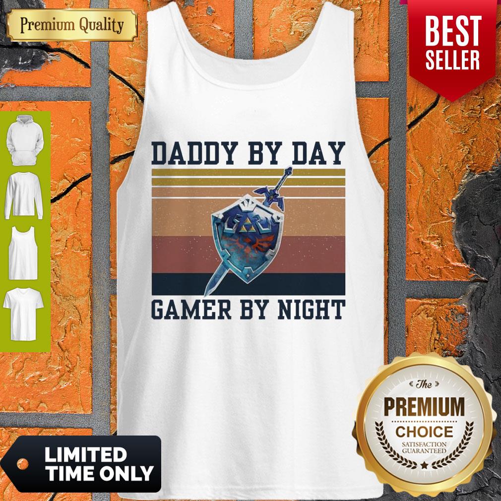 Top Hylian Shield Daddy By Day Gamer By Night Vintage Shirt