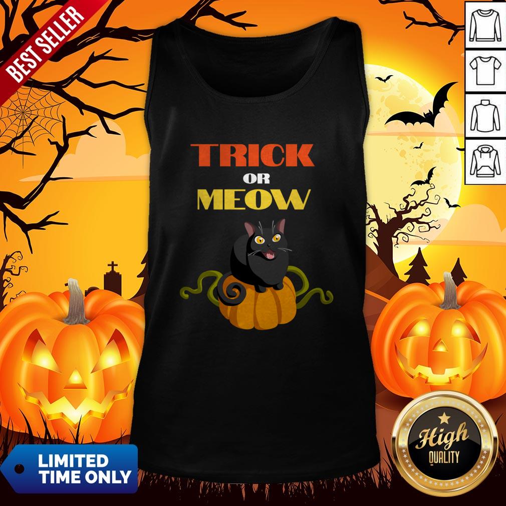 Trick Or Treat Funny Pumpkin Black Cat Halloween Shirt