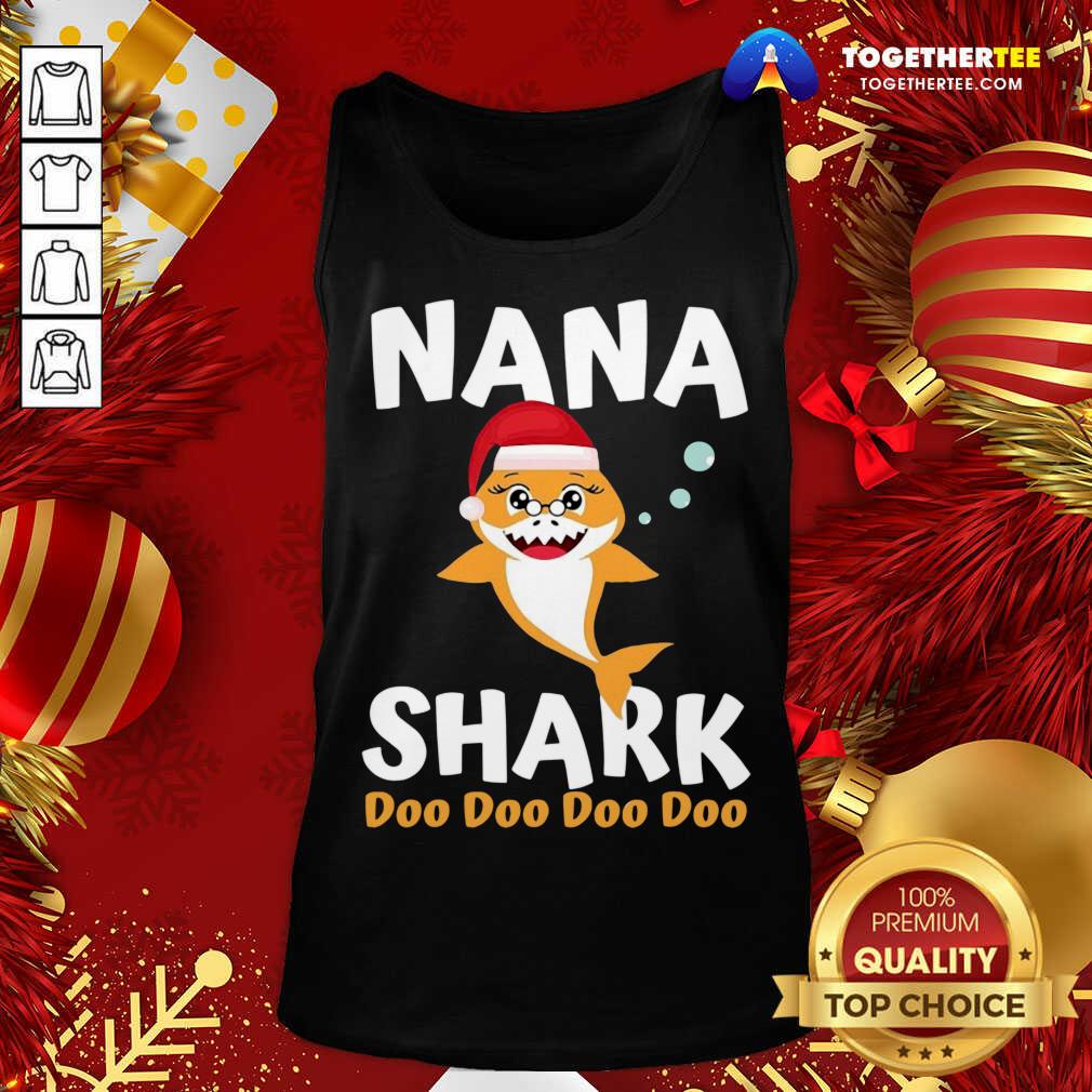 Cute Nana Shark Christmas Mommy Shark Daddy Shark Shirt