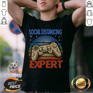 Cute Social Distancing Expert Gaming Video Gamer Boys Men Gifts T-Shirt