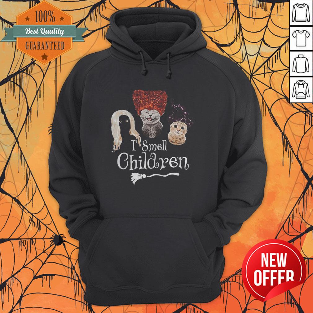 halloween-cats-hocus-pocus-i-smell-children-hoodie.jpg