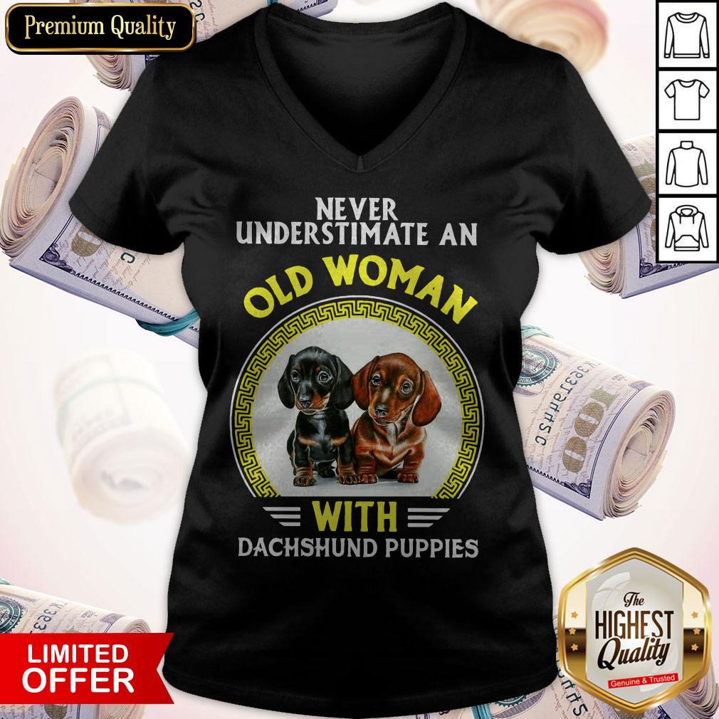Hot Never Underestimate An Old Woman With Dachshund Puppies Shirt