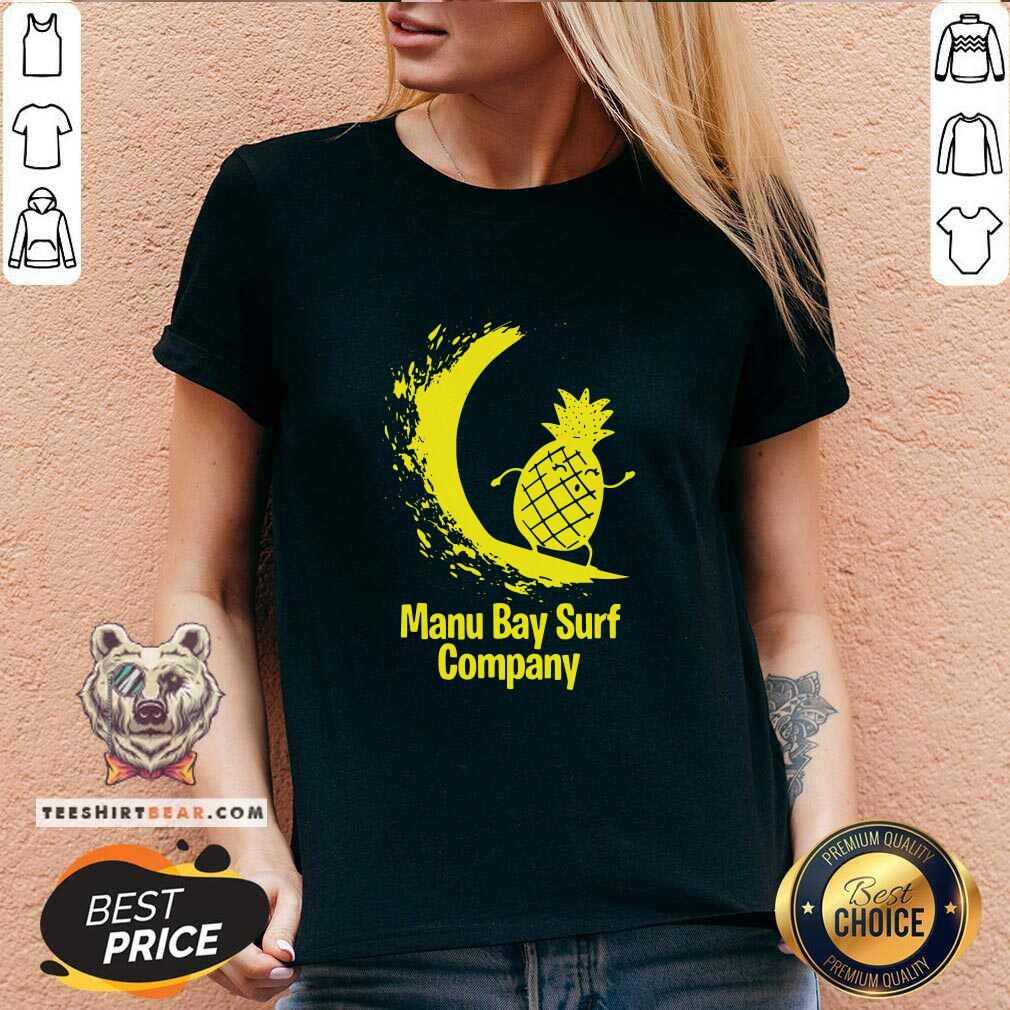 Manu Bay Surf Company New Zealand 10 Gold Surfing Pineapple Shirt