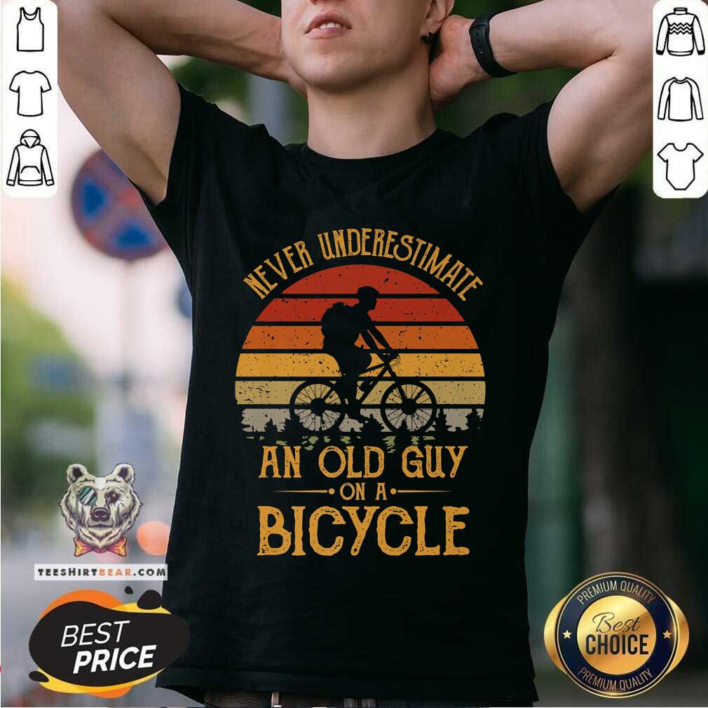 Never Underestimate AN Old Guy On A Bicycle Vintage Shirt