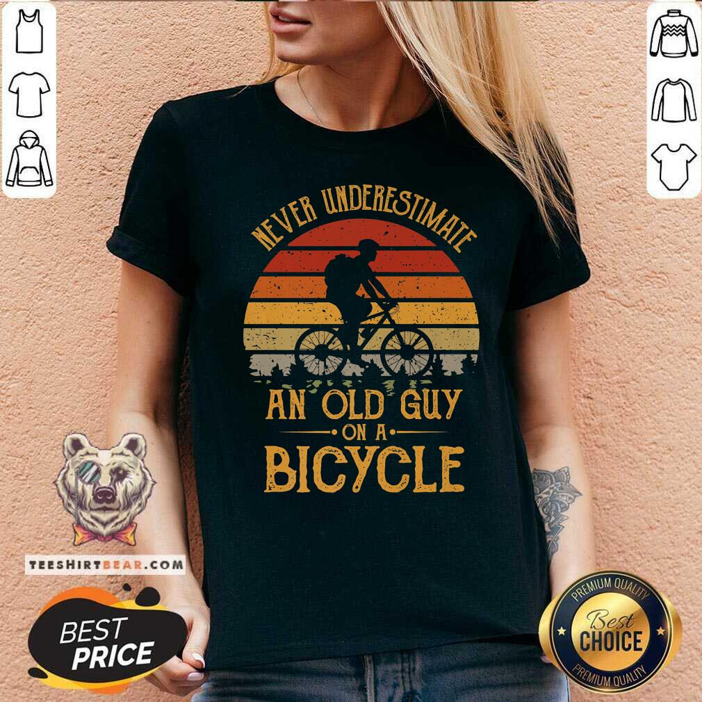 Never Underestimate AN Old Guy On A Bicycle Vintage Shirt
