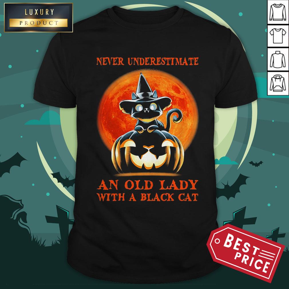 Never Underestimate An Old Lady With A Black Cat Pumpkin Sunset Halloween Shirt