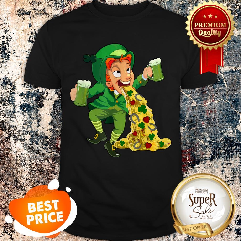 Nice St Patricks Day Lucky Irish Leprechaun Drinking Charm Gift T-shirt