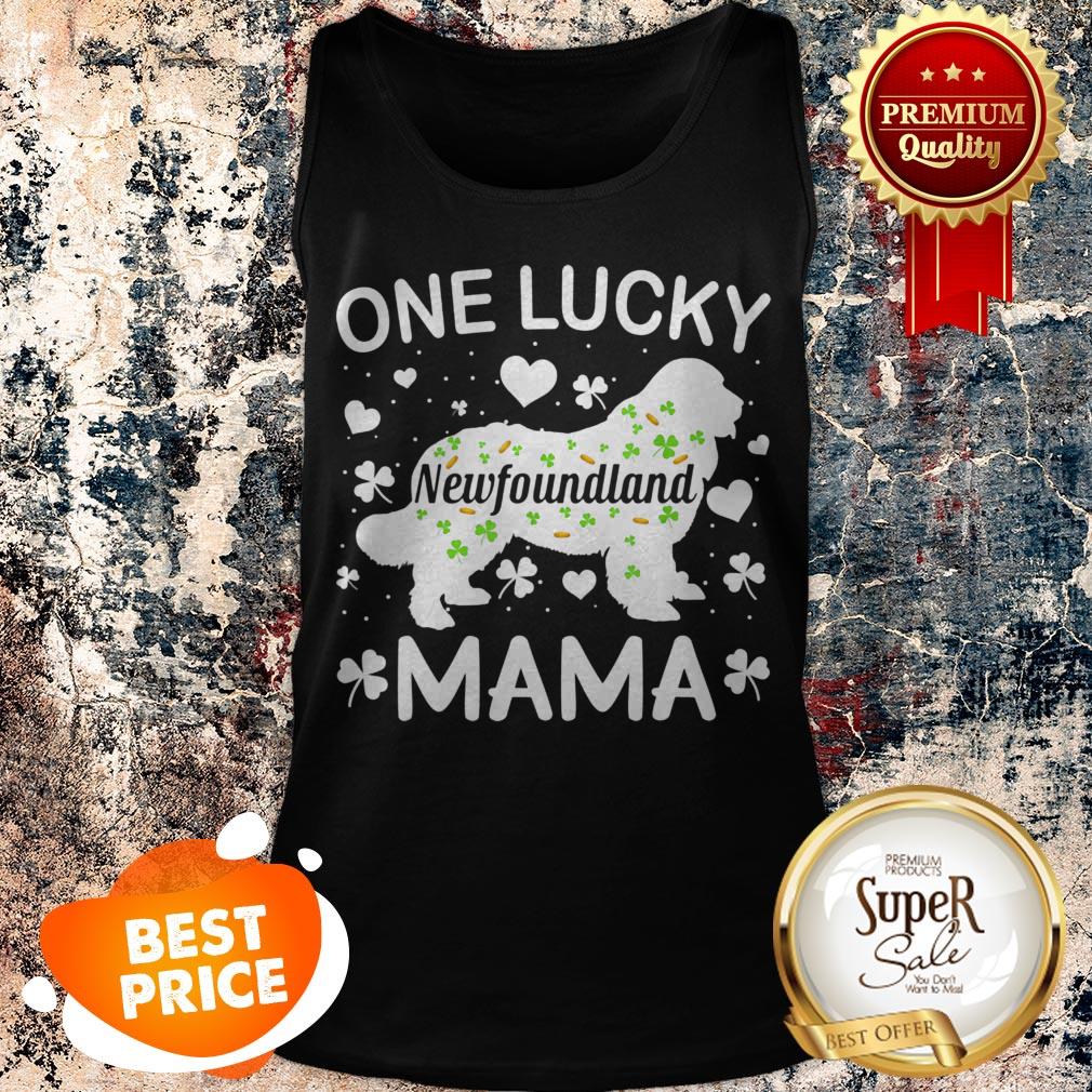 St Patricks Day Newfoundland Lucky Mama Mom Dog Gift Shirt
