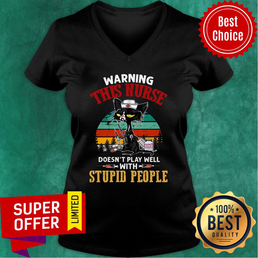 Warning This Nurse Doesn'T Play Stupid People Shirt