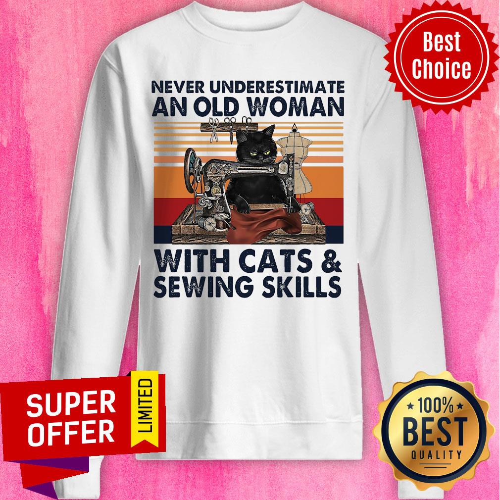 Funny Never Underestimate An Old Woman With Cats & Sewing Skills Shirt