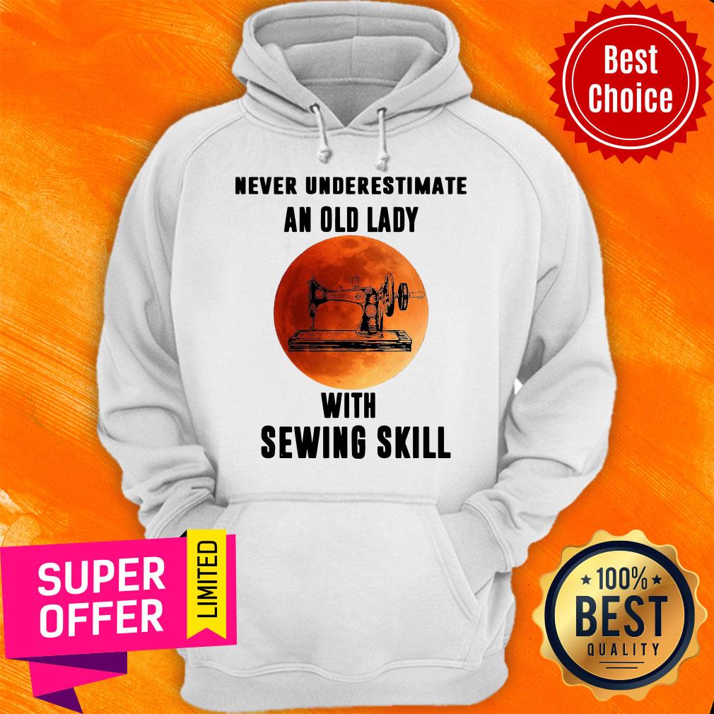 Funny Vintage Never Underestimate An Old Lady With Sewing Skill Shirt