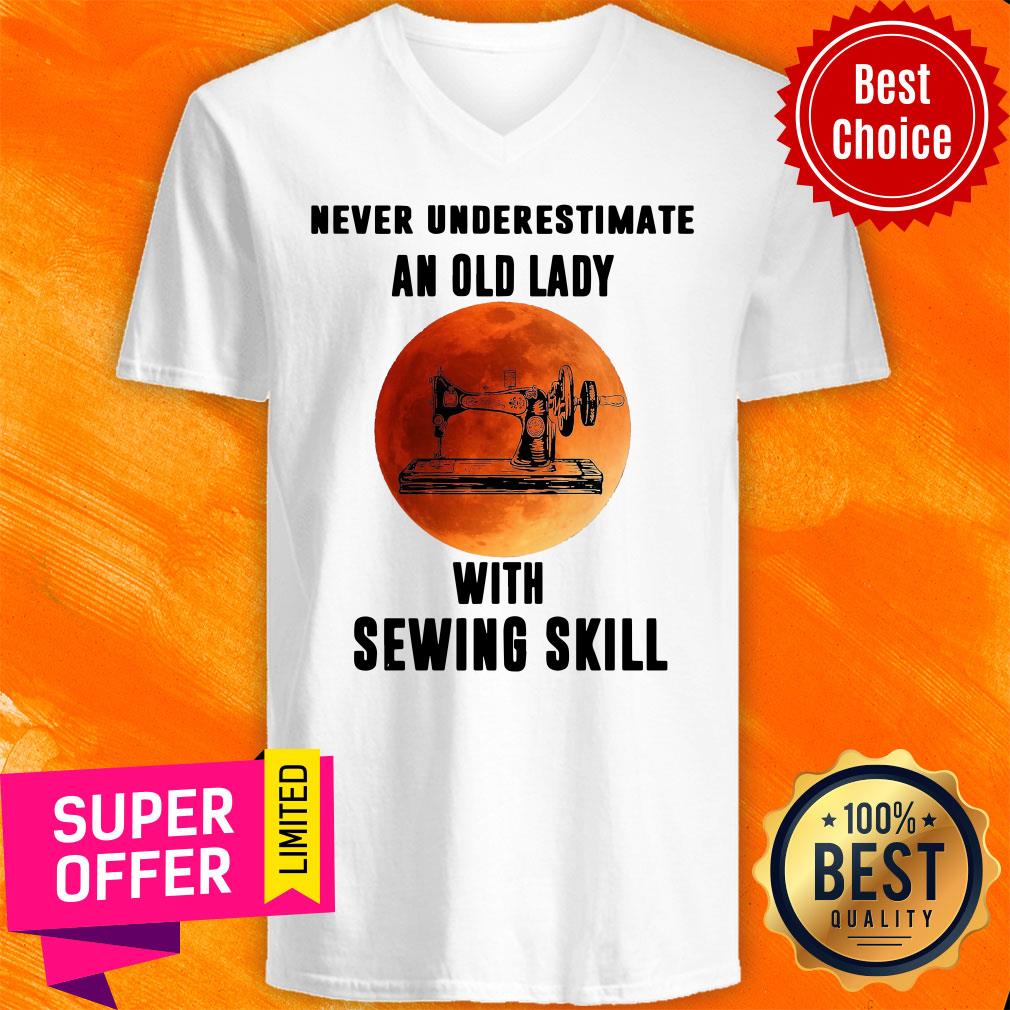 Funny Vintage Never Underestimate An Old Lady With Sewing Skill Shirt