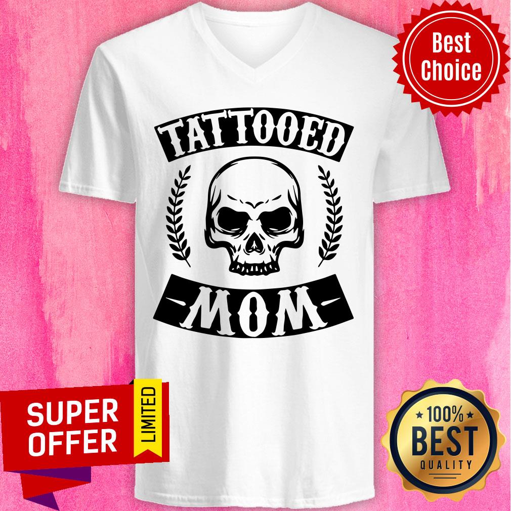 Nice Tattooed Mom Skull Artist Christmas Shirt