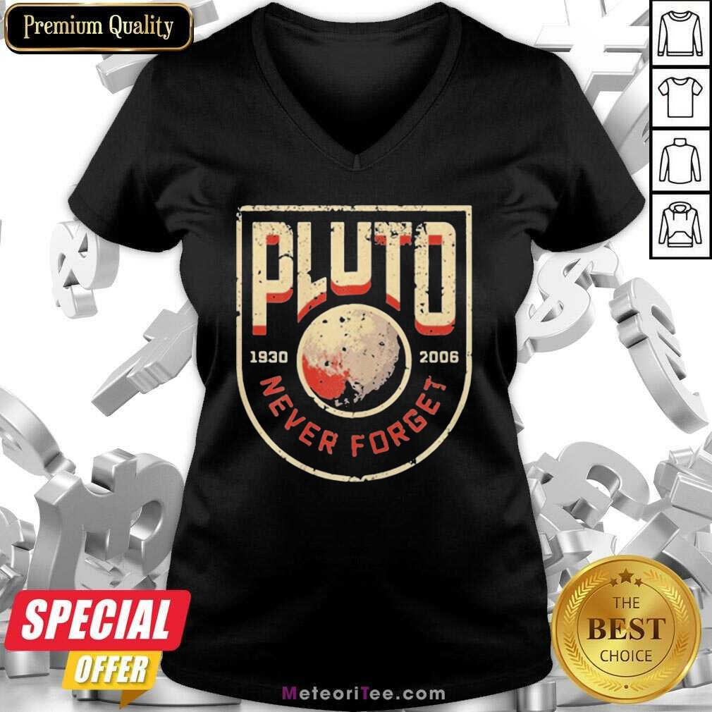 Funny Pluto Never Forget Retro Style Science Space 1930 2021 Shirt